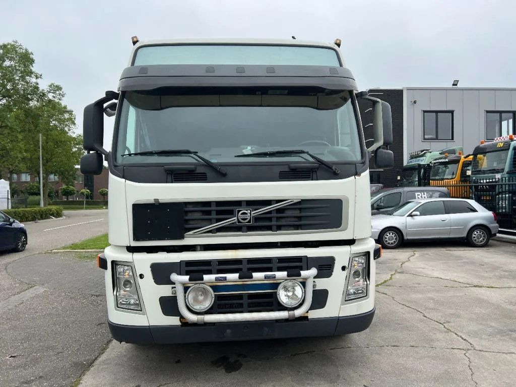 Volvo FM 440 6X2 + CHEMIE TANK - 15.000 L - 4 COMP. / - 유조트럭 : 사진 2 Volvo FM 440 6X2 + CHEMIE TANK - 15.000 L - 4 COMP. / - 유조트럭 : 사진 2