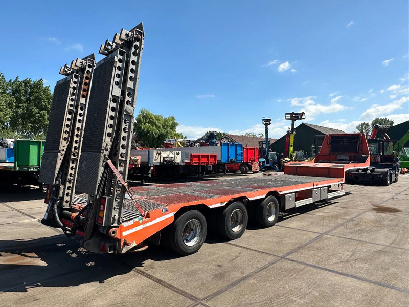 Zanner STL 45, 2 AXLE FORCED STEERING,LIFTING DECK, REMOTE CONTROL, WINCH, DUBBLE HYDRAULIC RAMPS - 저하대 세미 트레일러 : 사진 3 Zanner STL 45, 2 AXLE FORCED STEERING,LIFTING DECK, REMOTE CONTROL, WINCH, DUBBLE HYDRAULIC RAMPS - 저하대 세미 트레일러 : 사진 3