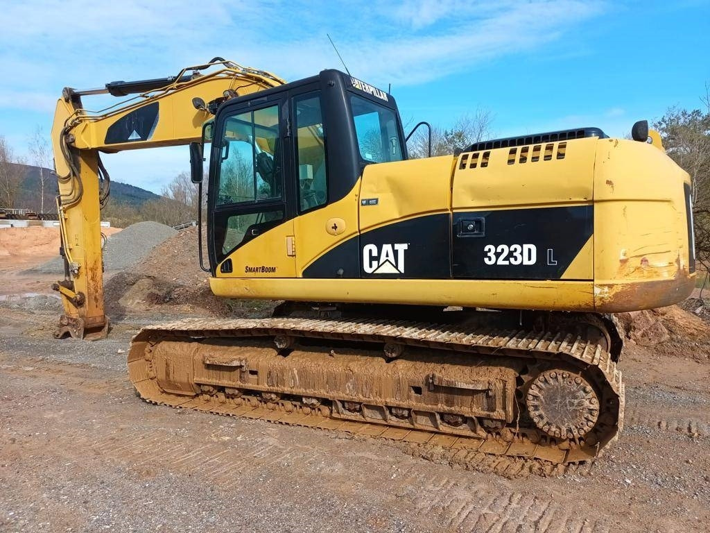 CAT 323 DL - 크롤러 굴삭기 : 사진 1 CAT 323 DL - 크롤러 굴삭기 : 사진 1