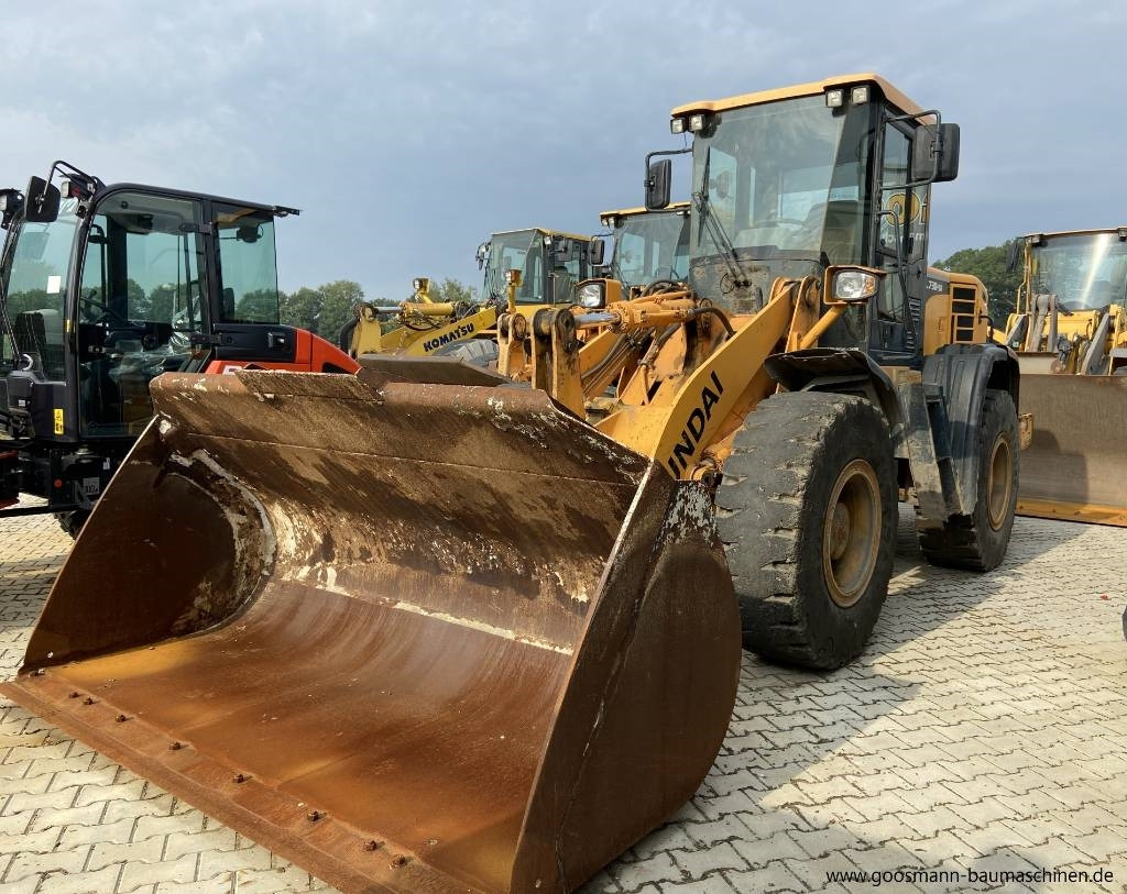 HYUNDAI HL 730-9A - 휠 로더 : 사진 1 HYUNDAI HL 730-9A - 휠 로더 : 사진 1