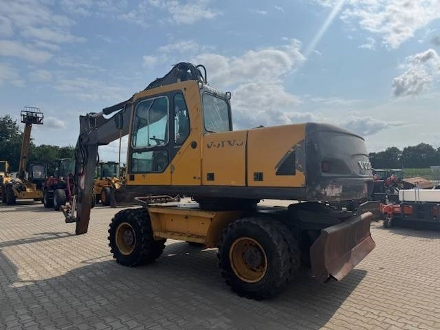 Volvo EW 180 B - 휠 굴삭기 : 사진 1 Volvo EW 180 B - 휠 굴삭기 : 사진 1