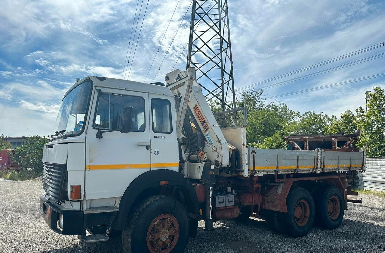 Iveco 330 26 con gru - 드롭사이드/ 플랫베드 트럭, 크레인 트럭 : 사진 2 Iveco 330 26 con gru - 드롭사이드/ 플랫베드 트럭, 크레인 트럭 : 사진 2