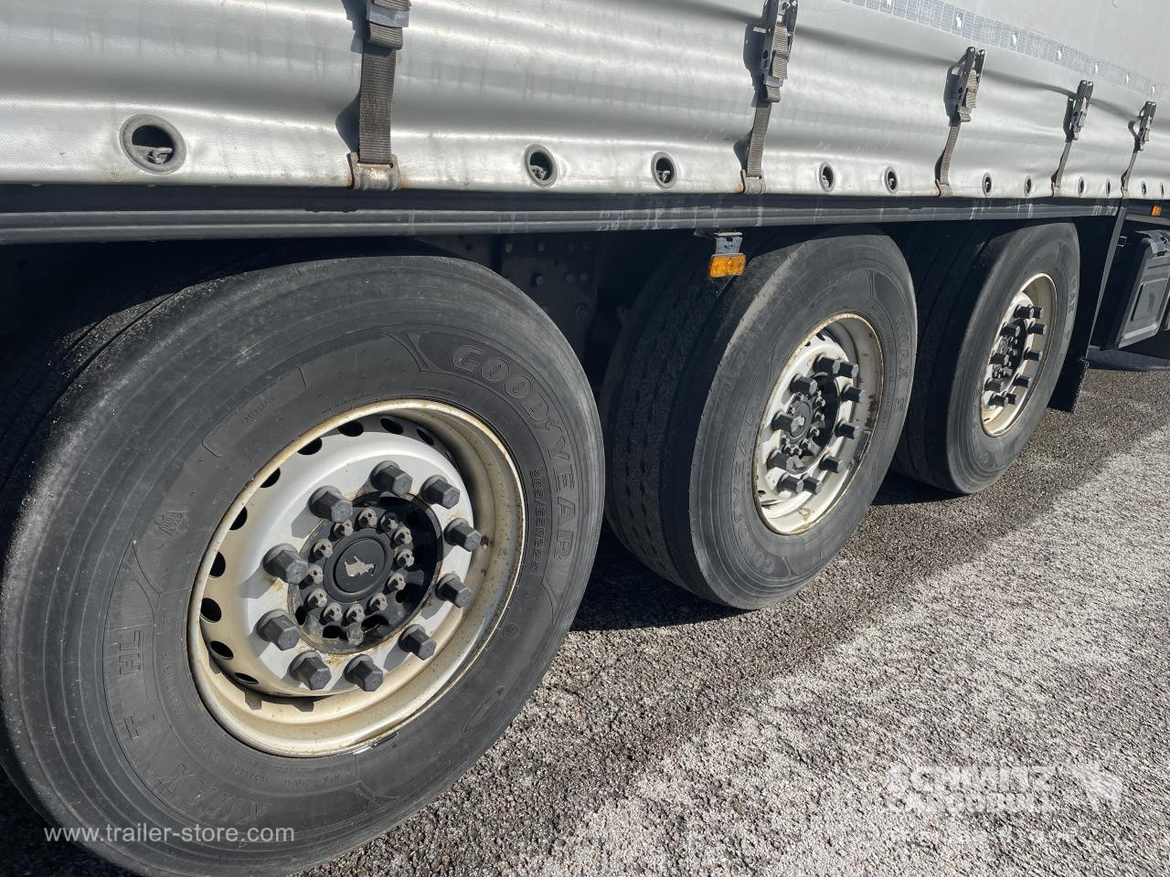 SCHMITZ Curtainsider Standard - 커튼사이더 세미 트레일러 : 사진 2 SCHMITZ Curtainsider Standard - 커튼사이더 세미 트레일러 : 사진 2