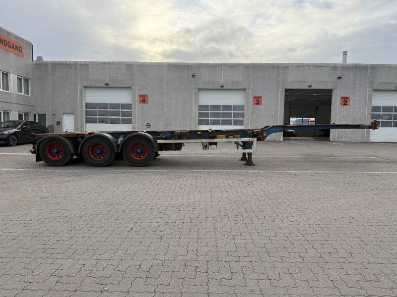 HFR Container chassis / Container-Fahrgestell - 컨테이너 운반 장치/ 스와프 보디 세미 트레일러 : 사진 2 HFR Container chassis / Container-Fahrgestell - 컨테이너 운반 장치/ 스와프 보디 세미 트레일러 : 사진 2