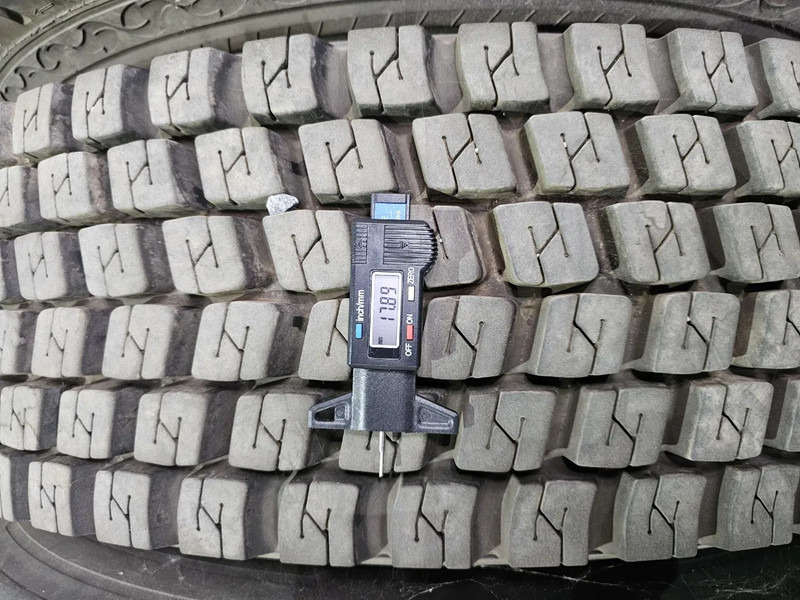 Continental 295/80R22.5 - 20mm - 타이어 트럭 용 : 사진 5 Continental 295/80R22.5 - 20mm - 타이어 트럭 용 : 사진 5