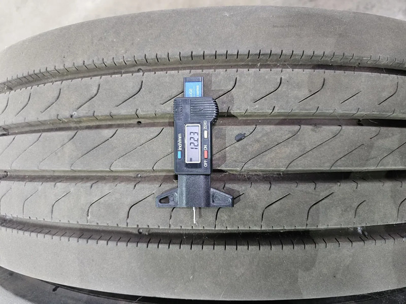 DUNLOP 275/70R22.5 - 12mm profile - 타이어 트럭 용 : 사진 5 DUNLOP 275/70R22.5 - 12mm profile - 타이어 트럭 용 : 사진 5