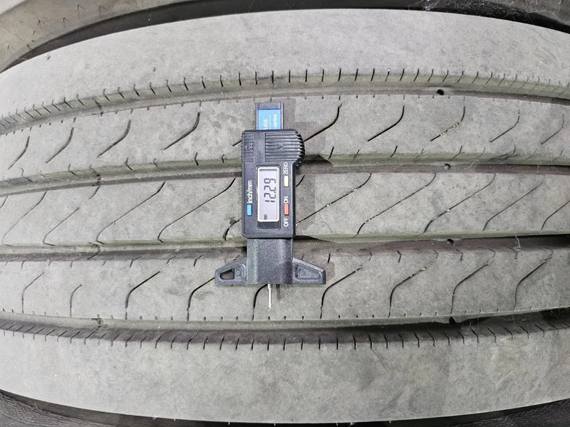 DUNLOP 275/70R22.5 - 12mm profile - 타이어 트럭 용 : 사진 4 DUNLOP 275/70R22.5 - 12mm profile - 타이어 트럭 용 : 사진 4