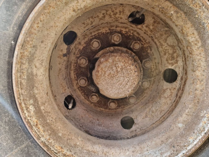 Giant 17.5 Inch - 10 Bolts - 차축 및 부품 트럭 용 : 사진 2 Giant 17.5 Inch - 10 Bolts - 차축 및 부품 트럭 용 : 사진 2