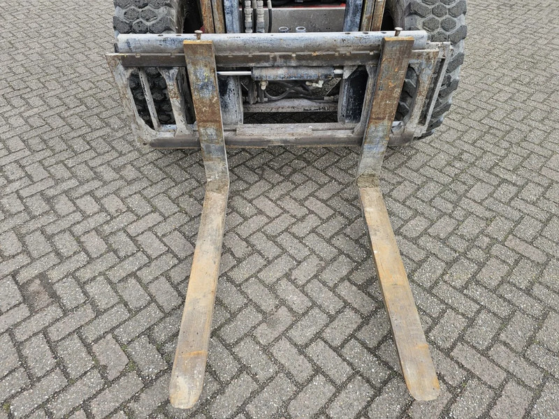 Manitou M 30-2 4ST3B - 지형 지게차 : 사진 4 Manitou M 30-2 4ST3B - 지형 지게차 : 사진 4