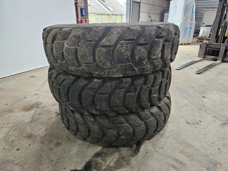 Michelin 18.00-33 - 타이어 트럭 용 : 사진 3 Michelin 18.00-33 - 타이어 트럭 용 : 사진 3