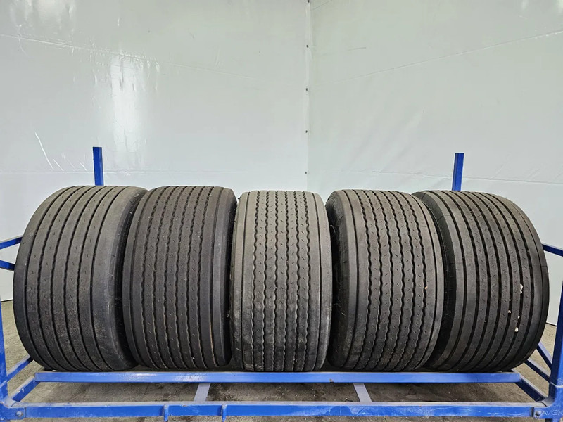 Michelin 50x 445/45R19.5 - 타이어 트럭 용 : 사진 1 Michelin 50x 445/45R19.5 - 타이어 트럭 용 : 사진 1