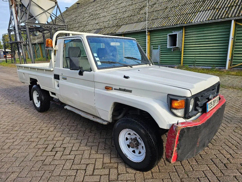 Toyota Land Cruiser LB71MOD - 픽업트럭 : 사진 3 Toyota Land Cruiser LB71MOD - 픽업트럭 : 사진 3