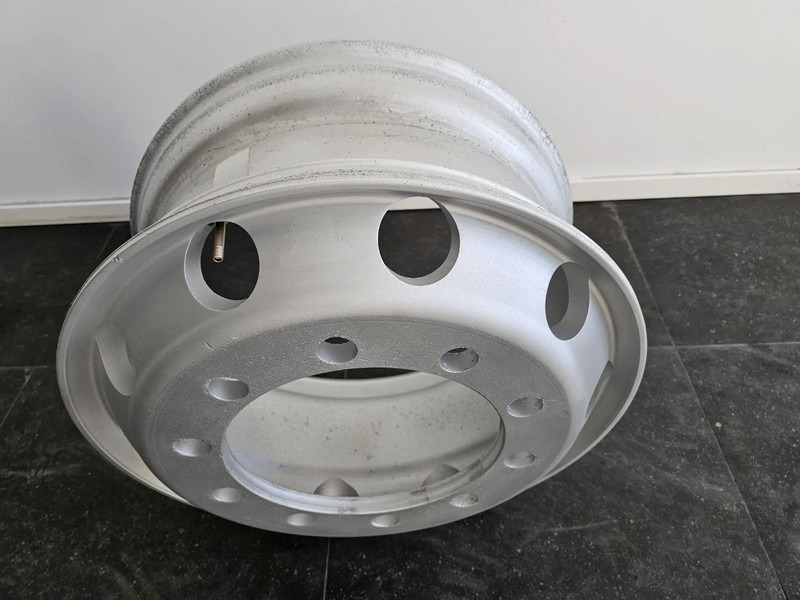 Alcoa 22.5 x 9.00 (200 Pieces in stock) - 림 트럭 용 : 사진 3 Alcoa 22.5 x 9.00 (200 Pieces in stock) - 림 트럭 용 : 사진 3