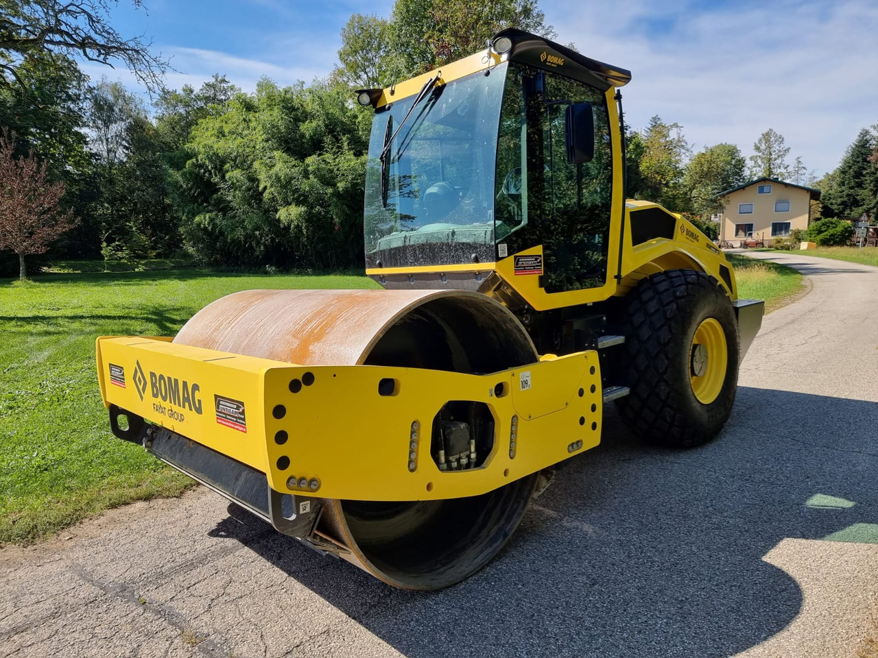 BOMAG BW 213 D-5 PL - 롤러 : 사진 4 BOMAG BW 213 D-5 PL - 롤러 : 사진 4