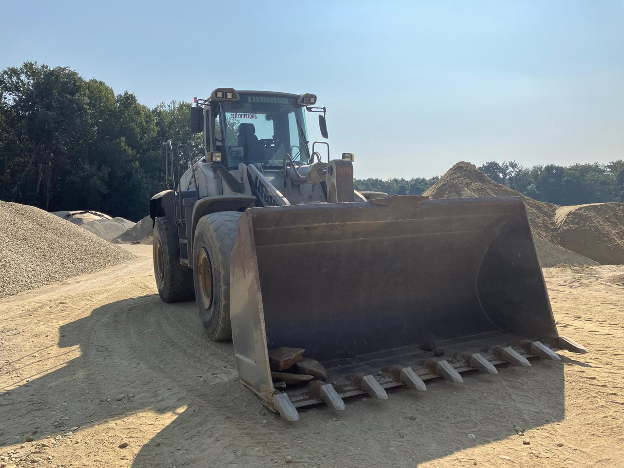 LIEBHERR L 566 - 휠 로더 : 사진 4 LIEBHERR L 566 - 휠 로더 : 사진 4