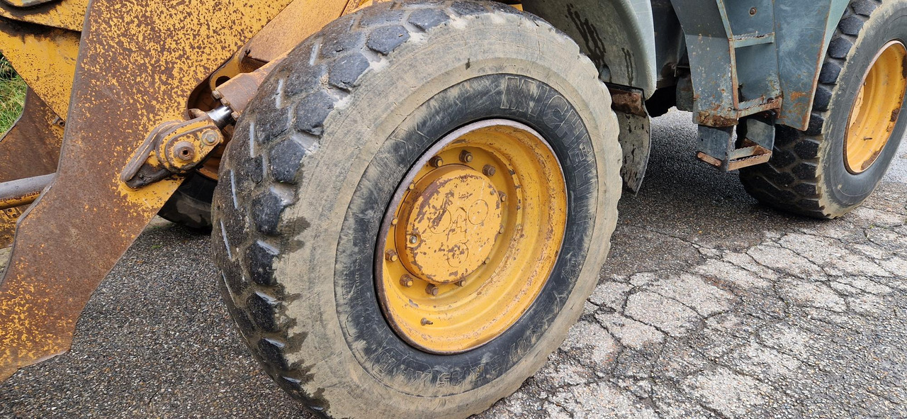 MICHELIN 17.5 R25 - 타이어 휠 로더 용 : 사진 4 MICHELIN 17.5 R25 - 타이어 휠 로더 용 : 사진 4