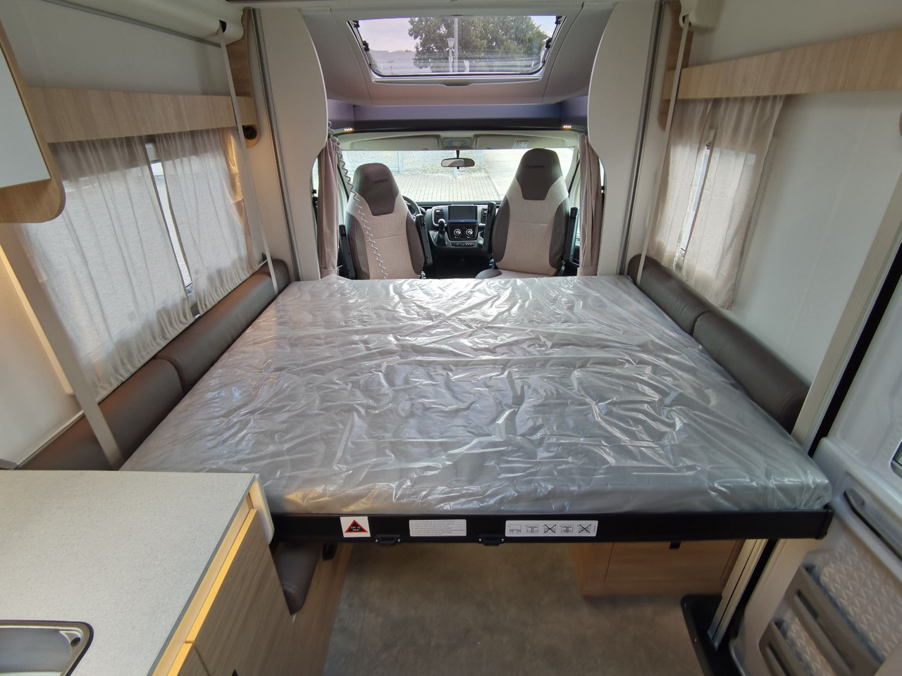 세미 통합 모터홈 Chausson 640 ULTIMATE / -2026- / XXL- HUBBETT & RAUMBAD : 사진 16