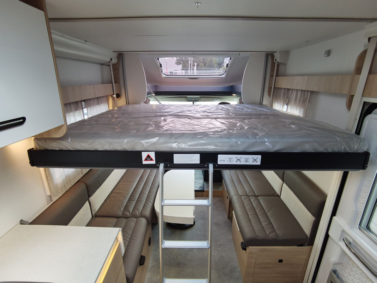 세미 통합 모터홈 Chausson 640 ULTIMATE / -2026- / XXL- HUBBETT & RAUMBAD : 사진 17