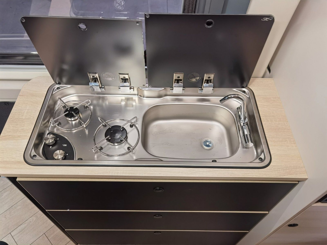 캠핑 밴 Chausson V690 SPORT LINE / -2026- / XXL-HUBBETT E-BIKE GA : 사진 18 캠핑 밴 Chausson V690 SPORT LINE / -2026- / XXL-HUBBETT E-BIKE GA : 사진 18