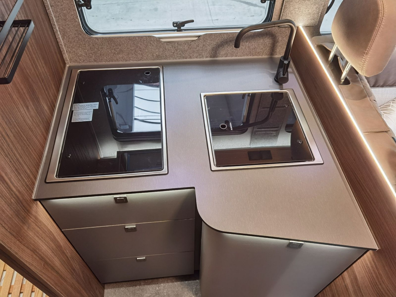 통합 모터홈 Eura Mobil INTEGRA LINE 720 EB /-2026- /8G-180PS/PLUS-PAKET : 사진 17 통합 모터홈 Eura Mobil INTEGRA LINE 720 EB /-2026- /8G-180PS/PLUS-PAKET : 사진 17