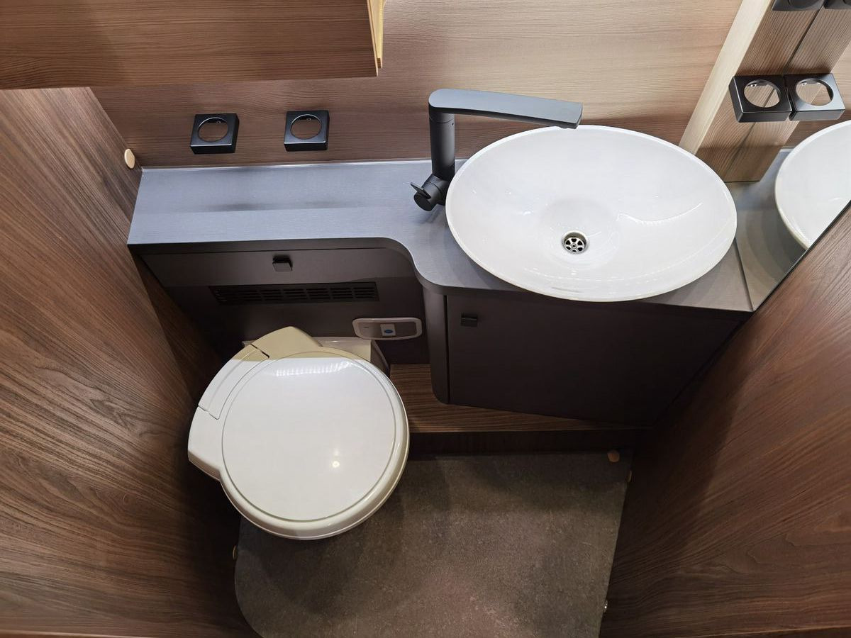 통합 모터홈 Eura Mobil INTEGRA LINE 720 EB /-2026- /8G-180PS/PLUS-PAKET : 사진 23 통합 모터홈 Eura Mobil INTEGRA LINE 720 EB /-2026- /8G-180PS/PLUS-PAKET : 사진 23