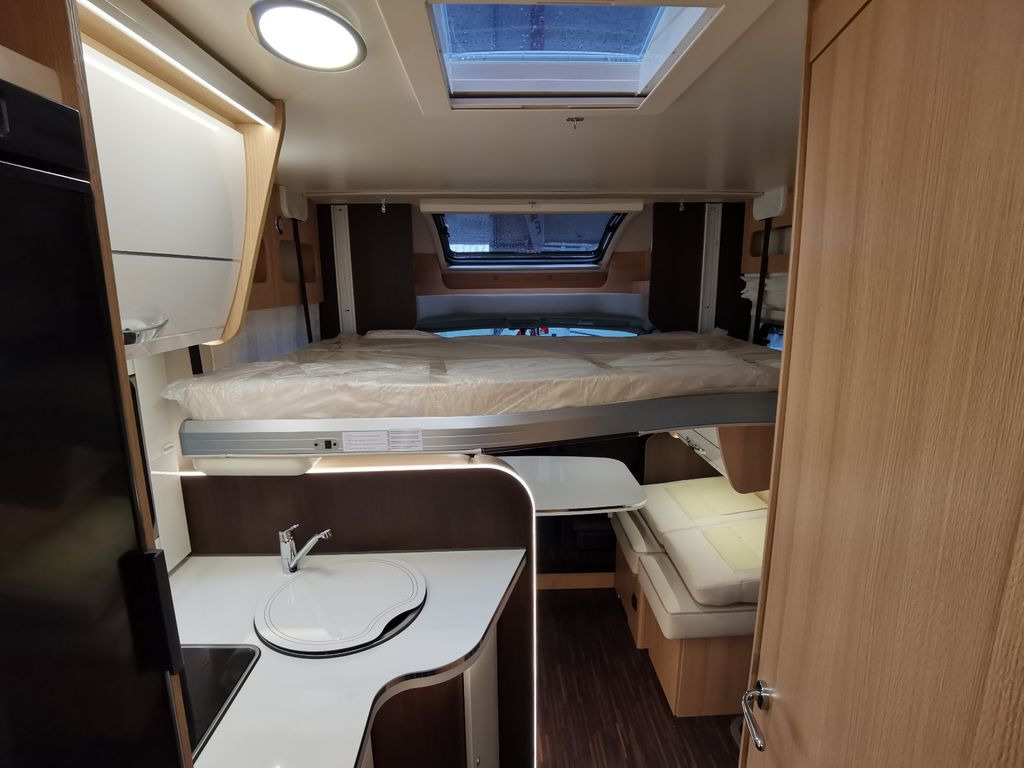 세미 통합 모터홈 Forster T 699 HB / 140PS / HUBBETT & HECKBETT : 사진 15