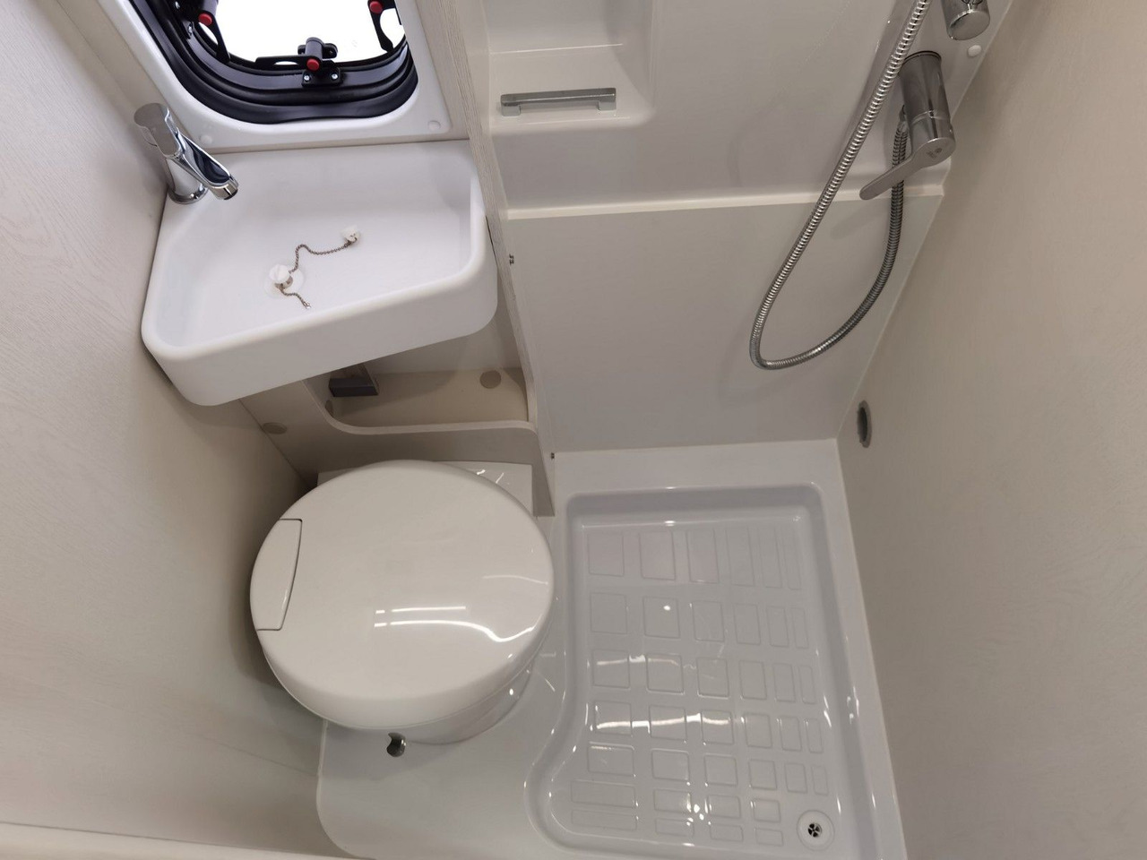 캠핑 밴 Karmann DAVIS 590 TRENDSTYLE / -MODELL 2026-/ PLUS-PAKET : 사진 19