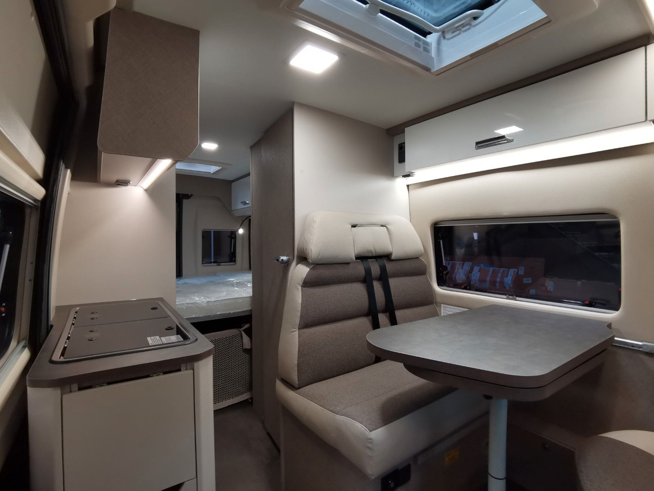 캠핑 밴 Karmann DAVIS 591 TRENDSTYLE / MODELL 2026 / STOCKBETTEN : 사진 14