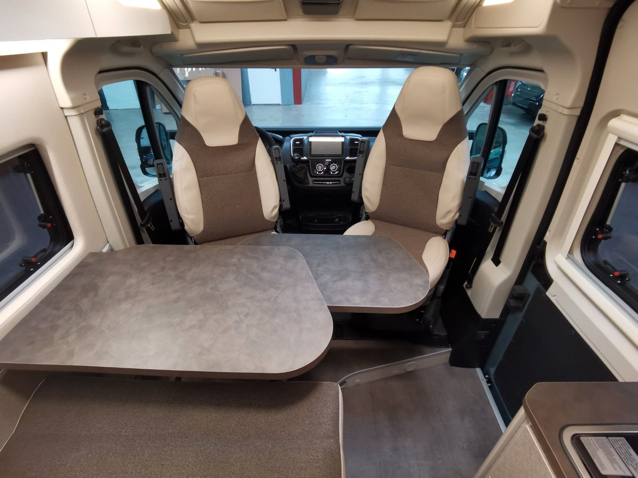 캠핑 밴 Karmann DAVIS 591 TRENDSTYLE / MODELL 2026 / STOCKBETTEN : 사진 13