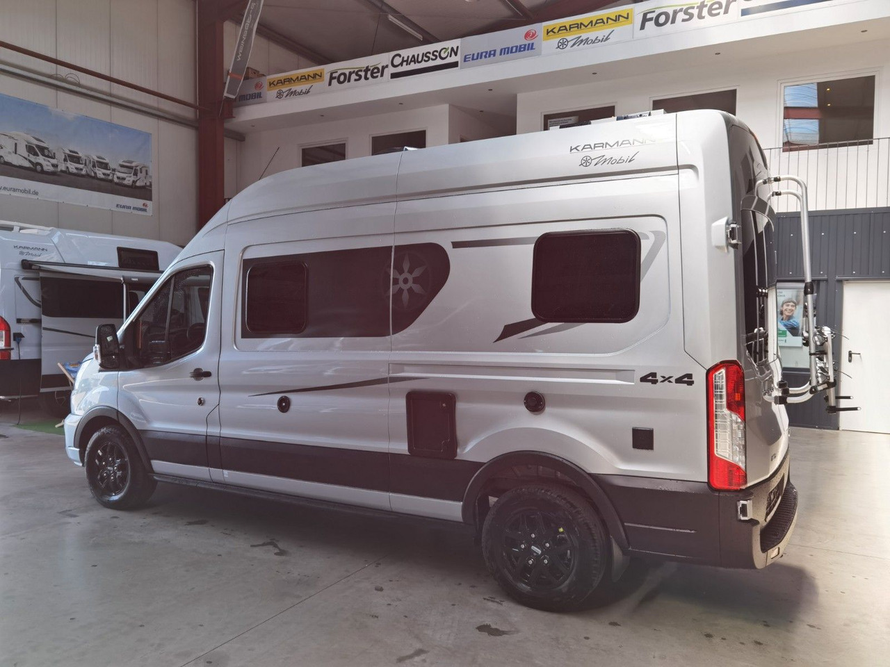 Karmann DEXTER 560 / 170PS - 4x4 / SOLAR & MARKISE & ALU - 캠핑 밴 : 사진 5 Karmann DEXTER 560 / 170PS - 4x4 / SOLAR & MARKISE & ALU - 캠핑 밴 : 사진 5