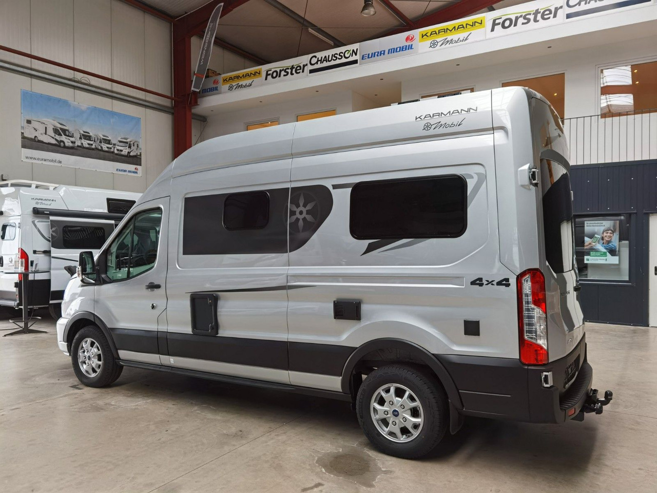 Karmann DEXTER 570 / 170PS-4x4 /SOLAR/ AHK/ EINZELBETTEN - 캠핑 밴 : 사진 5 Karmann DEXTER 570 / 170PS-4x4 /SOLAR/ AHK/ EINZELBETTEN - 캠핑 밴 : 사진 5