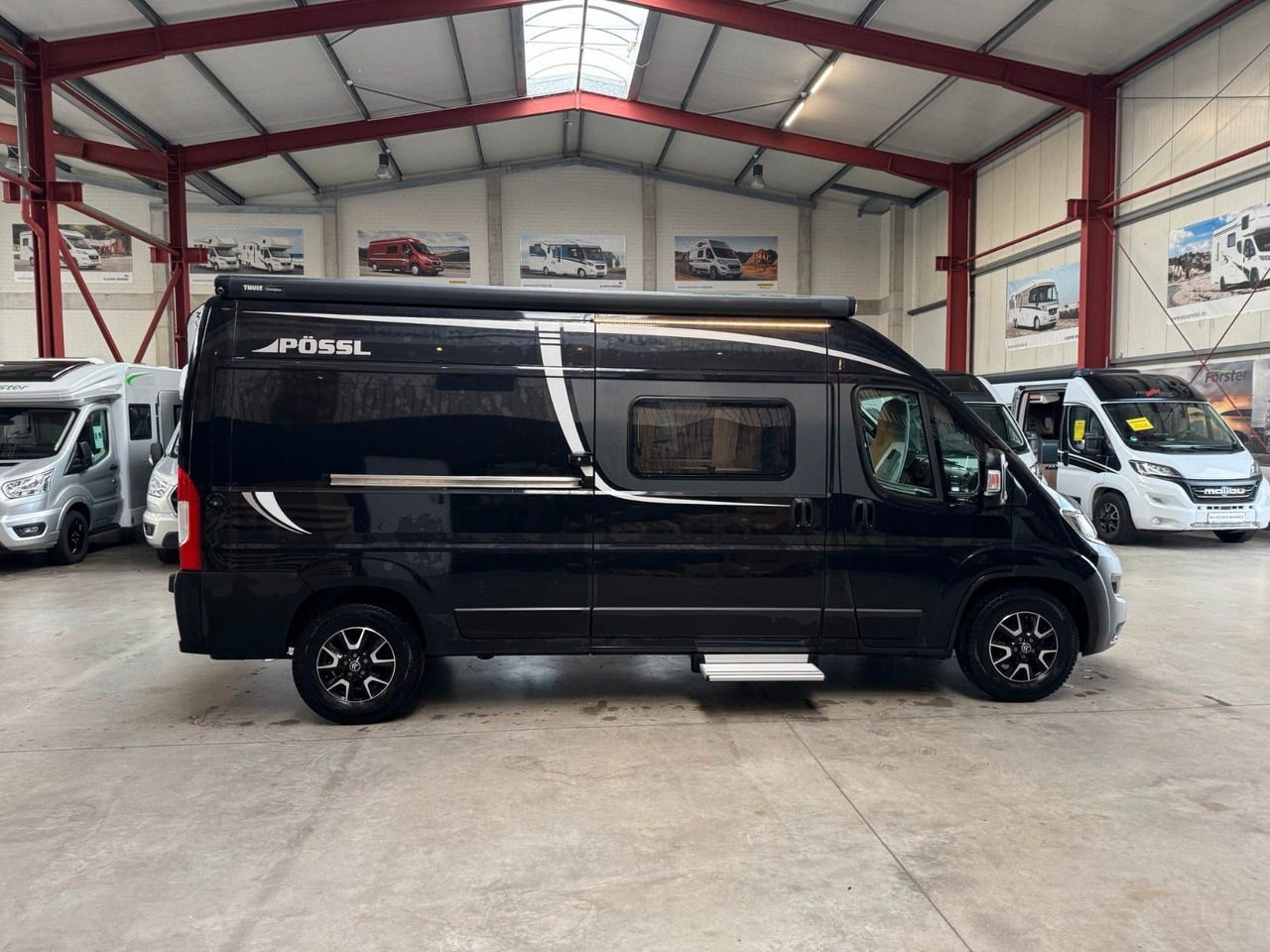 Pössl 2WIN R PLUS / 165PS / 1.HAND / AHK / NAVI / ALU. - 캠핑 밴 : 사진 5 Pössl 2WIN R PLUS / 165PS / 1.HAND / AHK / NAVI / ALU. - 캠핑 밴 : 사진 5