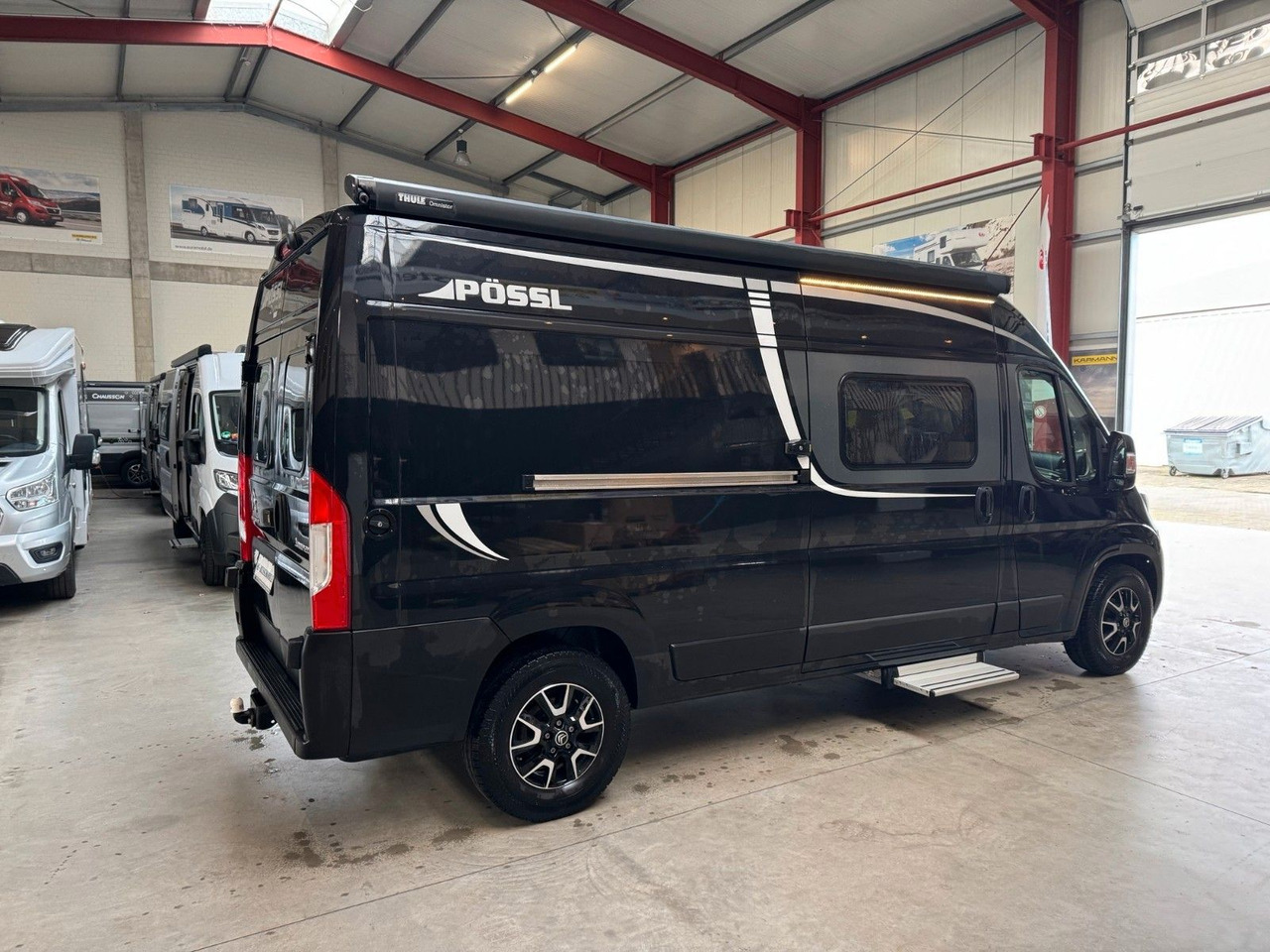 Pössl 2WIN R PLUS / 165PS / 1.HAND / AHK / NAVI / ALU. - 캠핑 밴 : 사진 4 Pössl 2WIN R PLUS / 165PS / 1.HAND / AHK / NAVI / ALU. - 캠핑 밴 : 사진 4