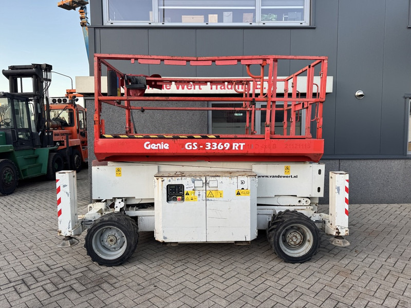Genie GS 3369 RT Hoogwerker / Arbeitsbuhne 12mtr werkhoogte 4x4 Kubota DIESEL 2013 - 시저 리프트 : 사진 1 Genie GS 3369 RT Hoogwerker / Arbeitsbuhne 12mtr werkhoogte 4x4 Kubota DIESEL 2013 - 시저 리프트 : 사진 1