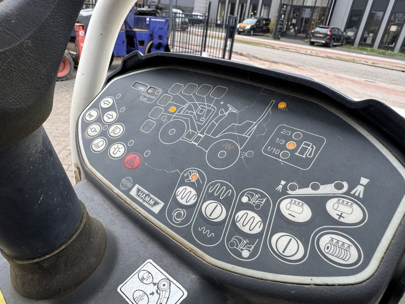 롤러 Hamm HD 10 VV Trilwals / Road Roller / Tandemwalze 2015 Kubota Diesel : 사진 7 롤러 Hamm HD 10 VV Trilwals / Road Roller / Tandemwalze 2015 Kubota Diesel : 사진 7