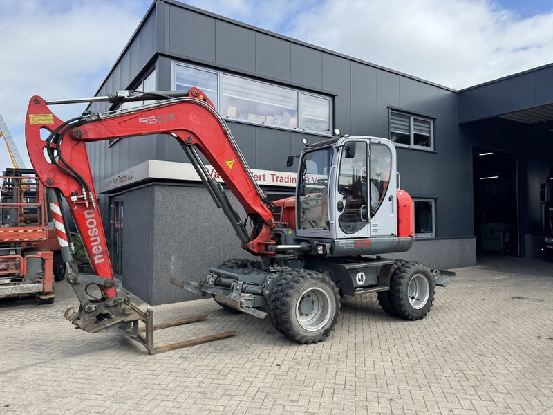 Neuson 9503 WD Mobiele Kraan 2009 Palletvork, Stenenklem, 2x Bak 8860hours Deutz Diesel - 모바일 크레인 : 사진 3 Neuson 9503 WD Mobiele Kraan 2009 Palletvork, Stenenklem, 2x Bak 8860hours Deutz Diesel - 모바일 크레인 : 사진 3