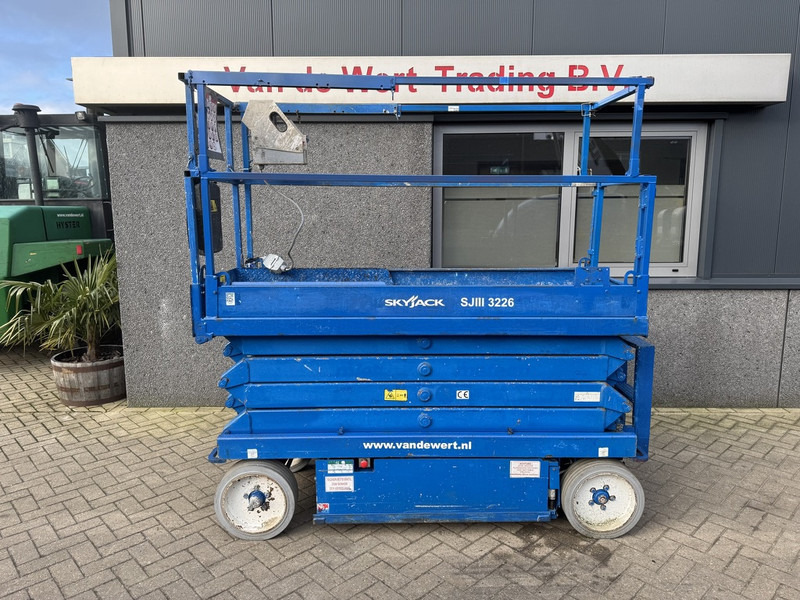 Skyjack SJ 3226 - 시저 리프트 : 사진 1 Skyjack SJ 3226 - 시저 리프트 : 사진 1