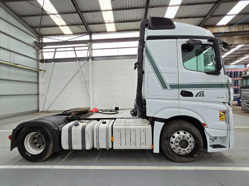 Mercedes-Benz Actros 1843 PTO / AIRCO - 트랙터 유닛 : 사진 4 Mercedes-Benz Actros 1843 PTO / AIRCO - 트랙터 유닛 : 사진 4
