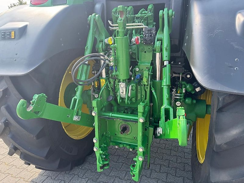 John Deere 6R215 AP 50KM COMMAND-PRO 2023 2690 UUR!!! - 장궤형 트랙터 : 사진 4 John Deere 6R215 AP 50KM COMMAND-PRO 2023 2690 UUR!!! - 장궤형 트랙터 : 사진 4