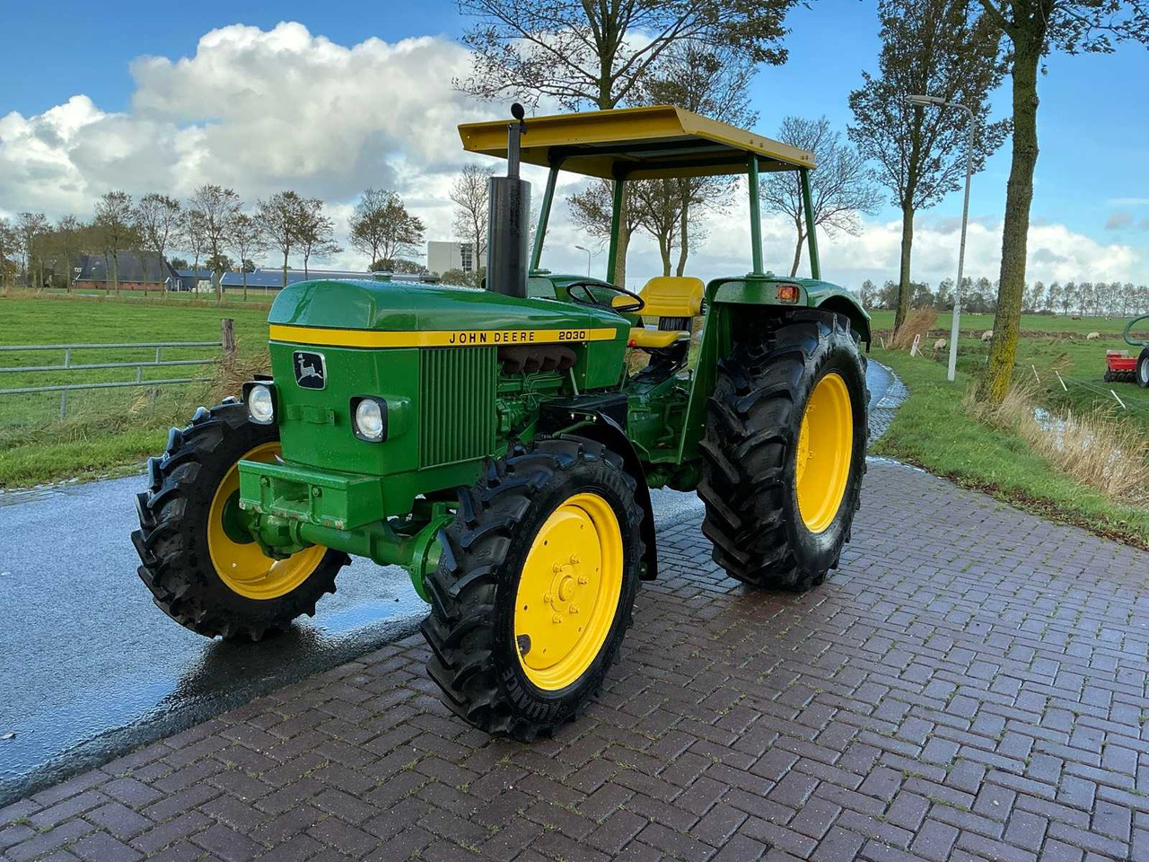 1977 JOHN DEERE 2030S ALL-WHEEL DRIVE FARM TRACTOR - 장궤형 트랙터 : 사진 3 1977 JOHN DEERE 2030S ALL-WHEEL DRIVE FARM TRACTOR - 장궤형 트랙터 : 사진 3