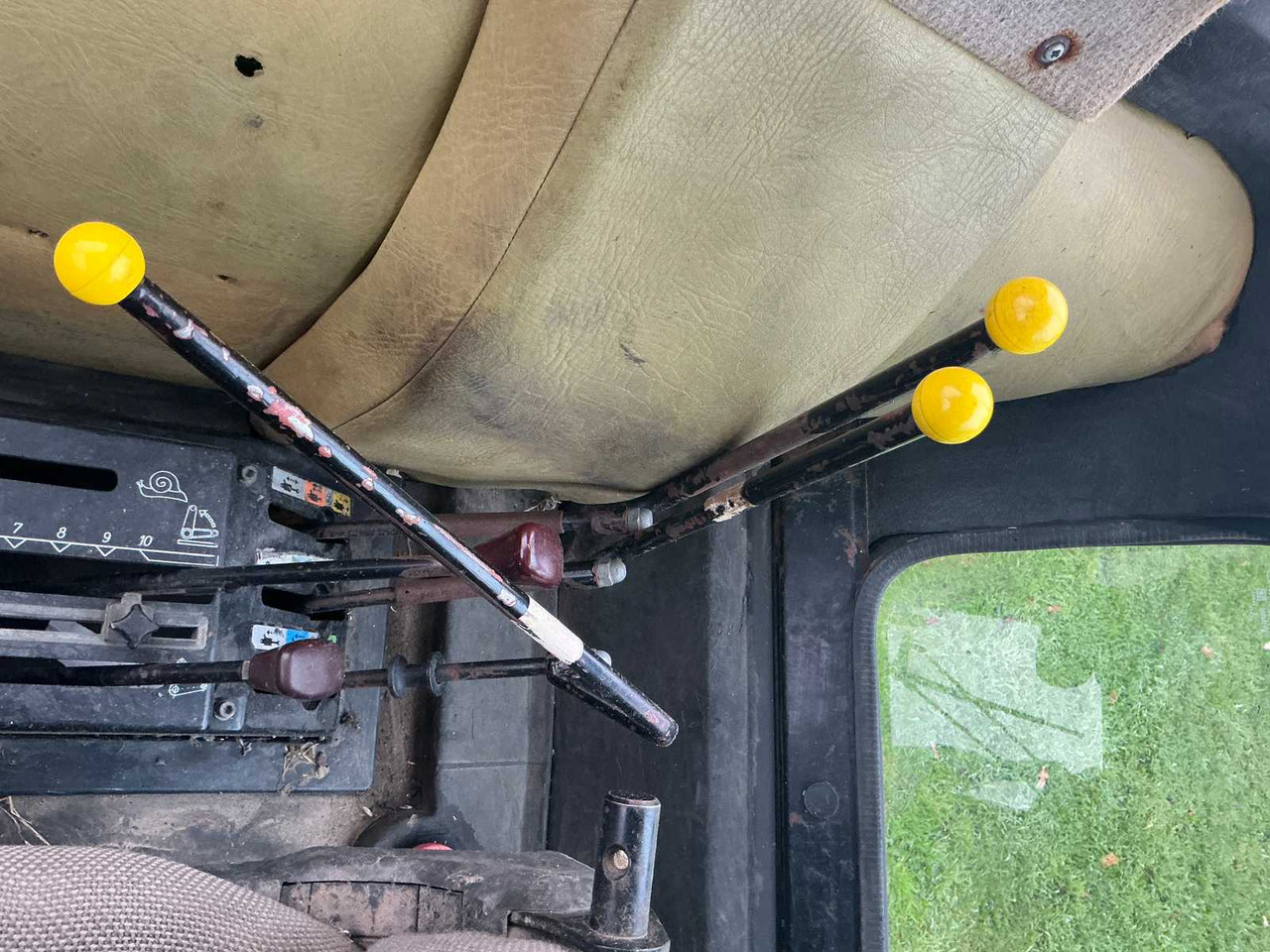 장궤형 트랙터 1986 CASE 1455 XL ALL-WHEEL DRIVE FARM TRACTOR : 사진 17