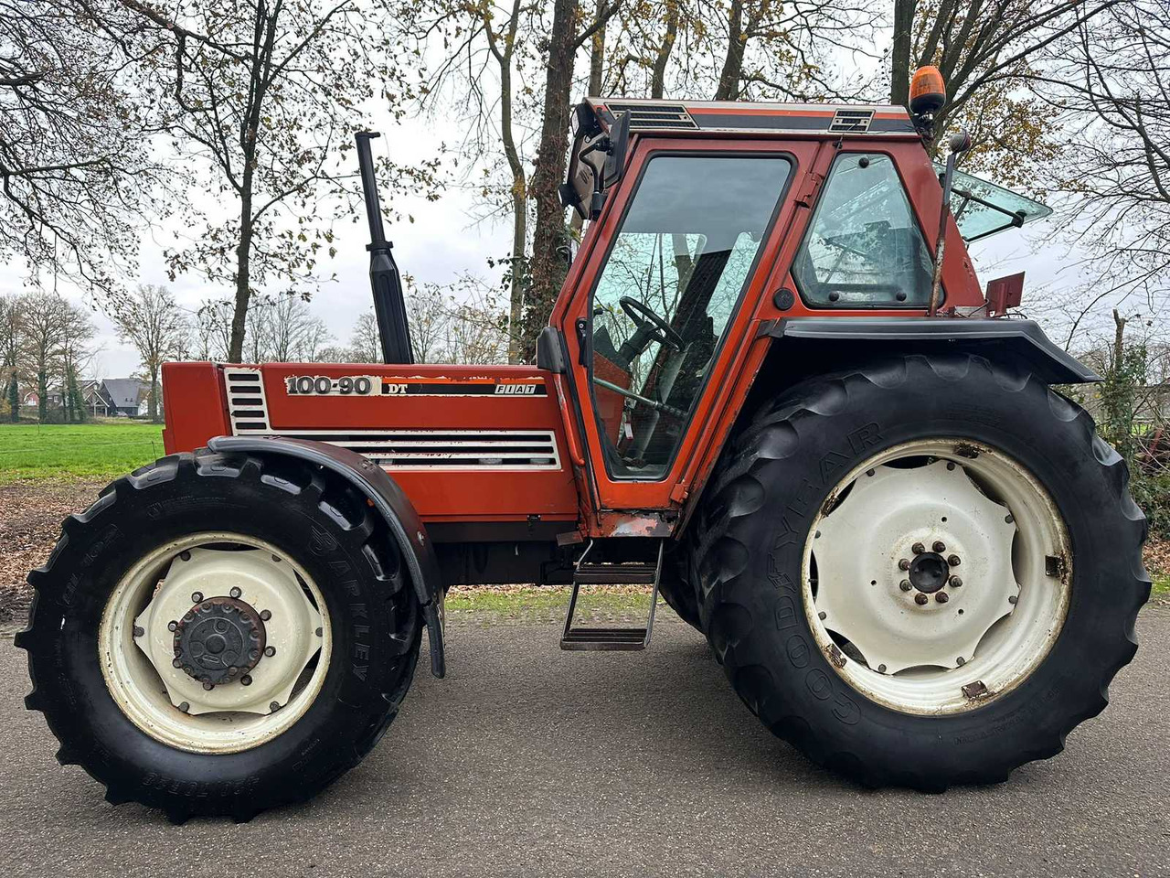 1988 FIAT 100-90 DT ALL-WHEEL DRIVE AGRICULTURAL TRACTOR - 장궤형 트랙터 : 사진 2 1988 FIAT 100-90 DT ALL-WHEEL DRIVE AGRICULTURAL TRACTOR - 장궤형 트랙터 : 사진 2