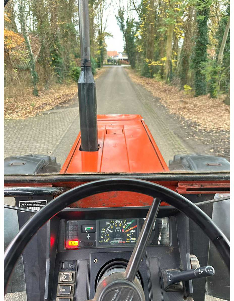 1988 FIAT 100-90 DT ALL-WHEEL DRIVE AGRICULTURAL TRACTOR - 장궤형 트랙터 : 사진 5 1988 FIAT 100-90 DT ALL-WHEEL DRIVE AGRICULTURAL TRACTOR - 장궤형 트랙터 : 사진 5