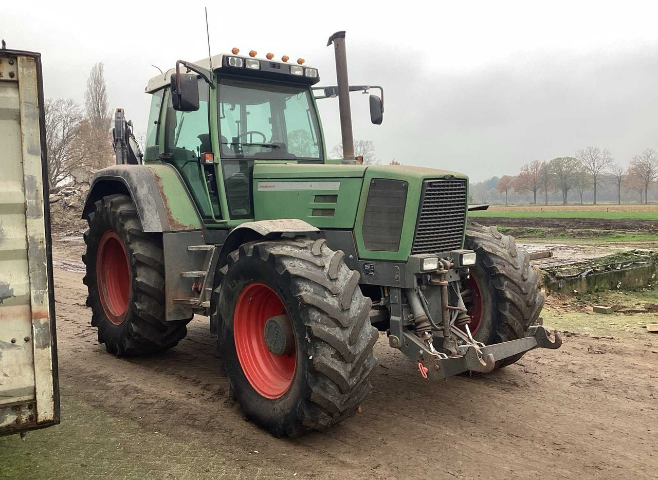 1993 FENDT FAVORITE 816 ALL-WHEEL DRIVE FARM TRACTOR - 장궤형 트랙터 : 사진 2 1993 FENDT FAVORITE 816 ALL-WHEEL DRIVE FARM TRACTOR - 장궤형 트랙터 : 사진 2