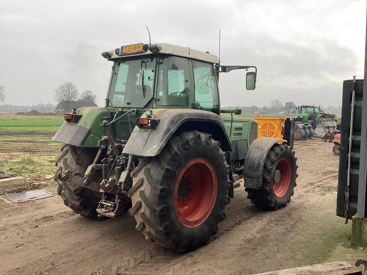 1993 FENDT FAVORITE 816 ALL-WHEEL DRIVE FARM TRACTOR - 장궤형 트랙터 : 사진 3 1993 FENDT FAVORITE 816 ALL-WHEEL DRIVE FARM TRACTOR - 장궤형 트랙터 : 사진 3