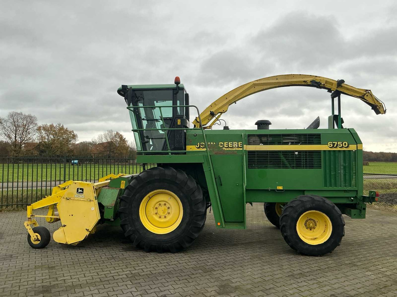 1999 JOHN DEERE 6750 FORAGE HARVESTER - 견인식 목초수확기 : 사진 5 1999 JOHN DEERE 6750 FORAGE HARVESTER - 견인식 목초수확기 : 사진 5