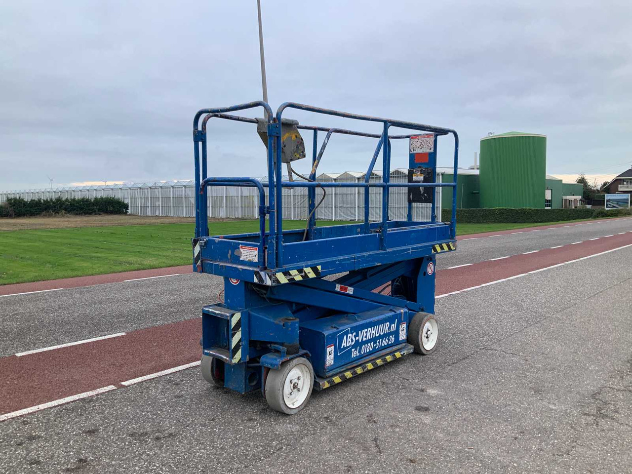 1999 UPRIGHT SL20 AERIAL PLATFORM - 고가작업 플랫폼 : 사진 3 1999 UPRIGHT SL20 AERIAL PLATFORM - 고가작업 플랫폼 : 사진 3