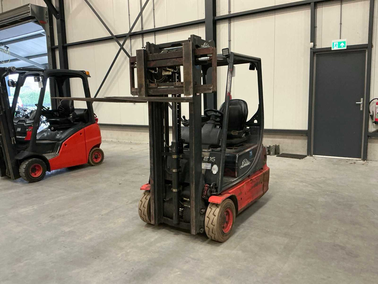 2001 LINDE E16C-02 FORKLIFT - 지게차 : 사진 1 2001 LINDE E16C-02 FORKLIFT - 지게차 : 사진 1
