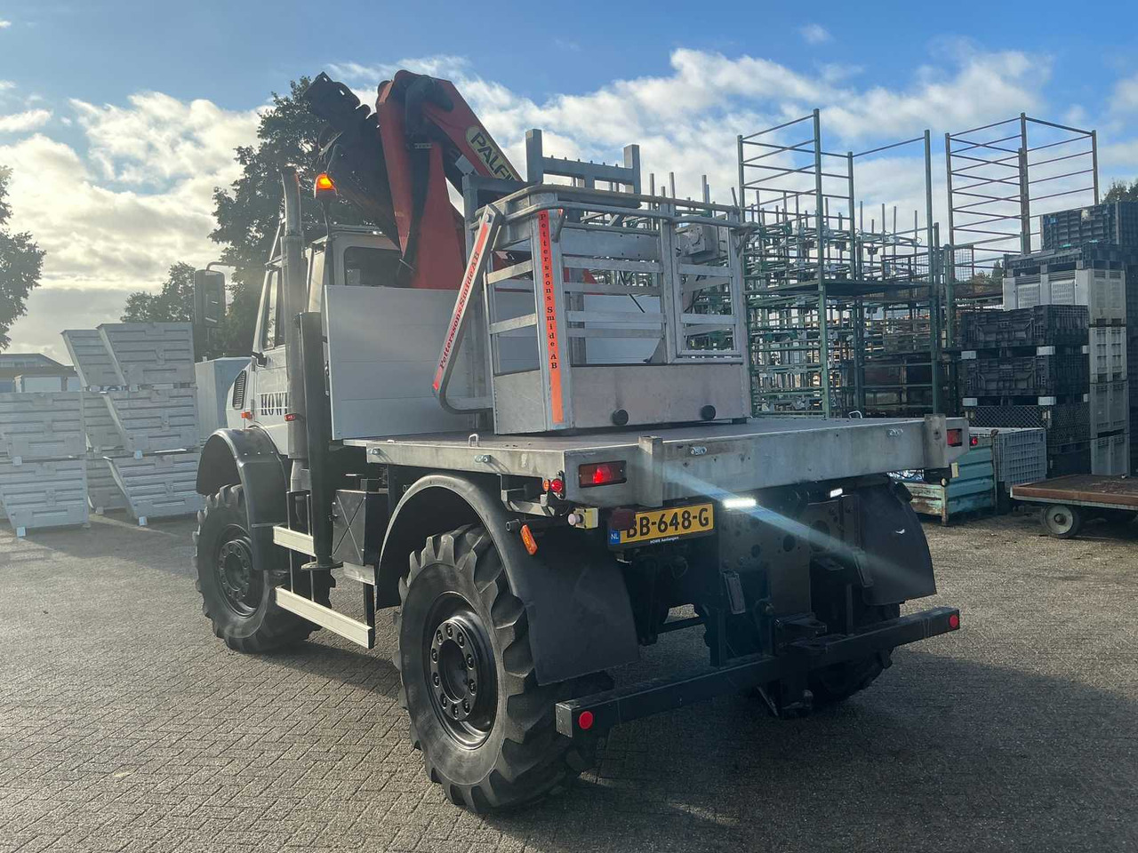 2002 MERCEDES-BENZ UNIMOG U2150L WITH PALFINGER PK 9501 CRANE AND AERIAL PLATFORM - 트럭 : 사진 4 2002 MERCEDES-BENZ UNIMOG U2150L WITH PALFINGER PK 9501 CRANE AND AERIAL PLATFORM - 트럭 : 사진 4