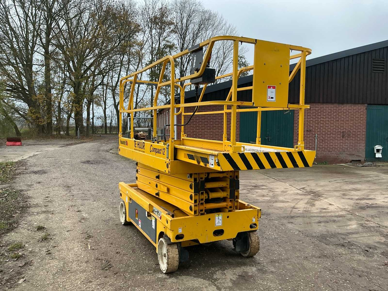 2003 PINGUELY - HAULOTTE COMPACT 12 AERIAL PLATFORM - 고가작업 플랫폼 : 사진 3 2003 PINGUELY - HAULOTTE COMPACT 12 AERIAL PLATFORM - 고가작업 플랫폼 : 사진 3